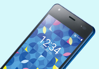 写真:4.7インチ大画面液晶