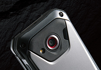 写真:約1,300万画素カメラ