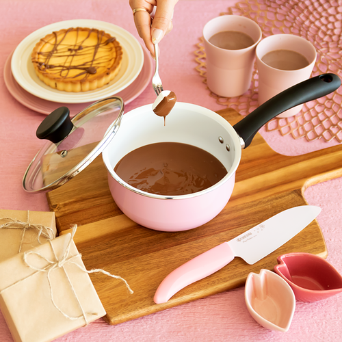 バレンタインデーには、セラミックキッチングッズで手作りチョコレート！