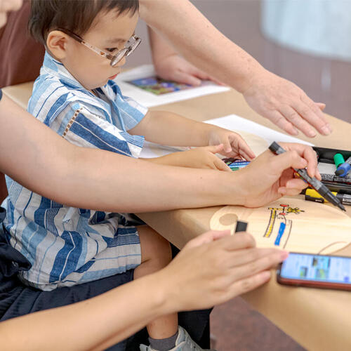 >子どもたちにアート体験を！
