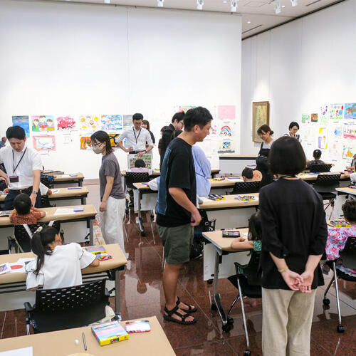 >子どもたちにアート体験を！