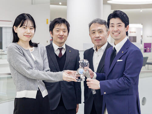 医療関連技術を通じて、世界中の人々に健康と笑顔を届けます！