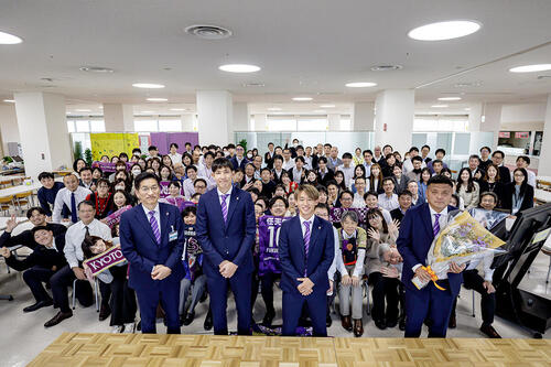 >祝・3位! さらなる高みを目指す京都サンガを、来季も「全力紫炎。」