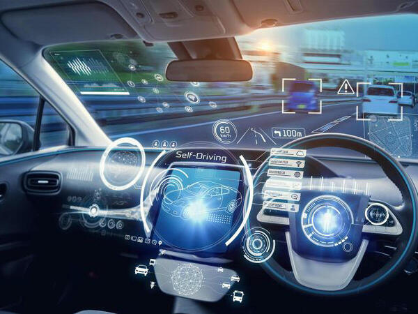 ドライバーの後方確認をサポートする