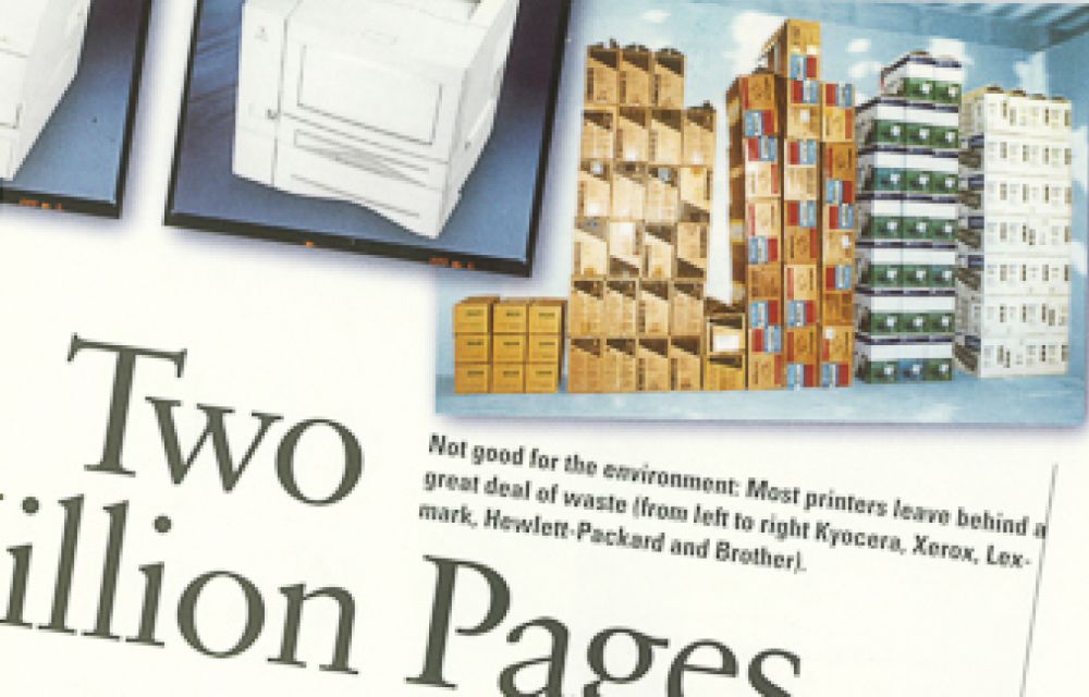 ドイツ『PC PROFESSIONAL』誌が掲載した主要プリンターによる200万枚プリントアウト後の廃棄物量の比較 ( 右上写真の左端のひときわ低いものが京セラ )