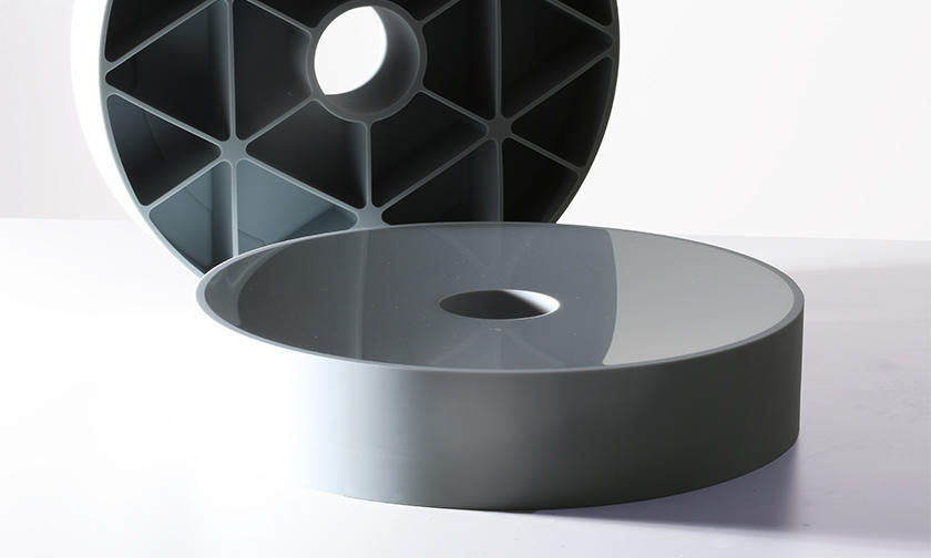 軽量化と高剛性のために最適化されたファインコージライトミラーのリブ構造設計