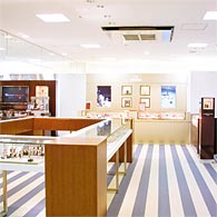 Regalo 店舗紹介 アイアイイスズ 宇多津ビブレ店 Regalo 店舗紹介 アイアイイスズ 宇多津ビブレ店