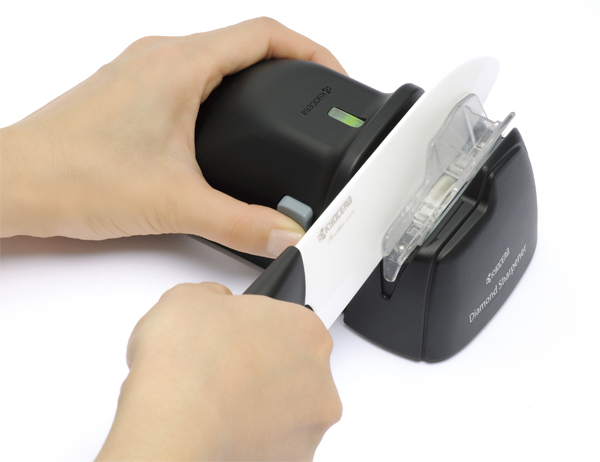 電動ダイヤモンドシャープナー DS-38｜セラミックキッチン·日用品 | 京セラ