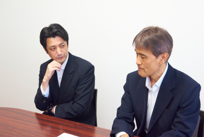 DuraForceシリーズを選んだ理由を語る医療情報管理課の岡田氏と尾喜氏