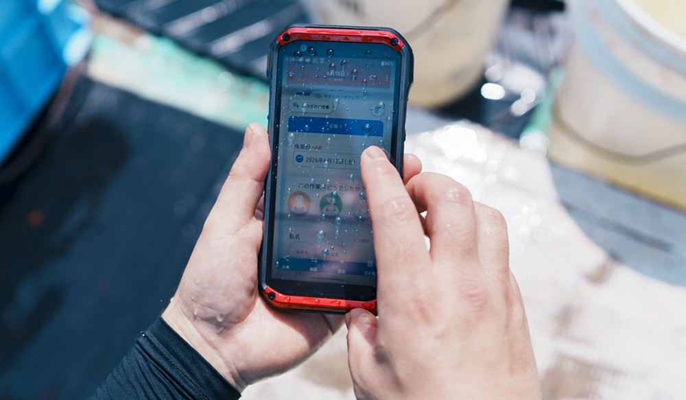 グローブをしたままでもタッチに反応するから作業効率が大幅にアップ