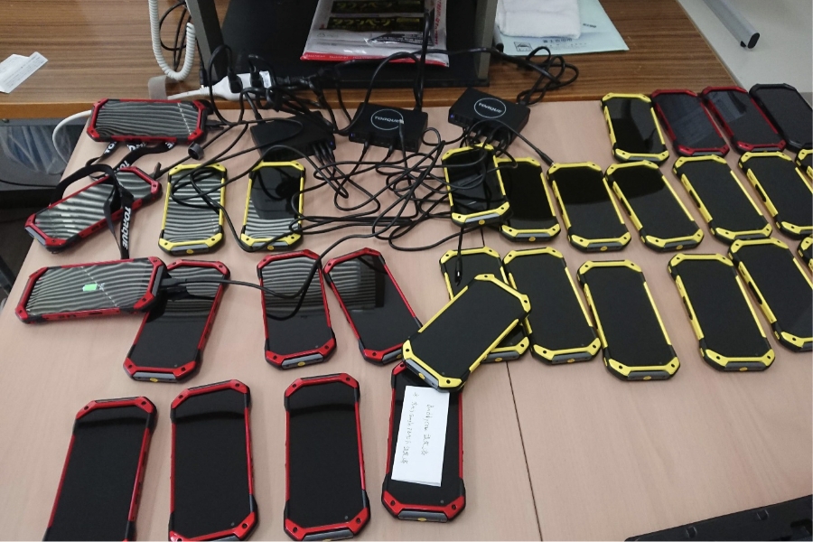 電池取替式だから充電不要で使える!