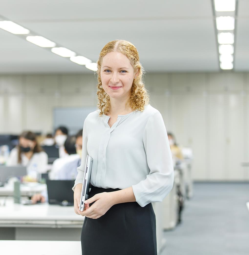 写真 : 社員紹介ビジュアル