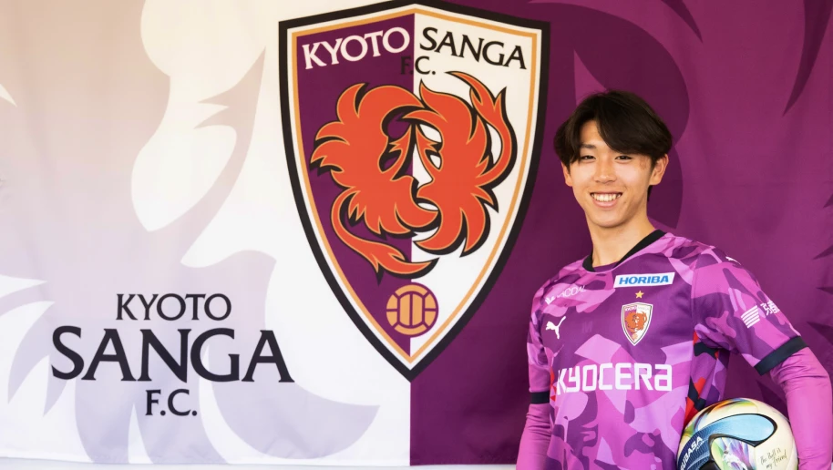 インタビューを受ける中野瑠馬選手の写真