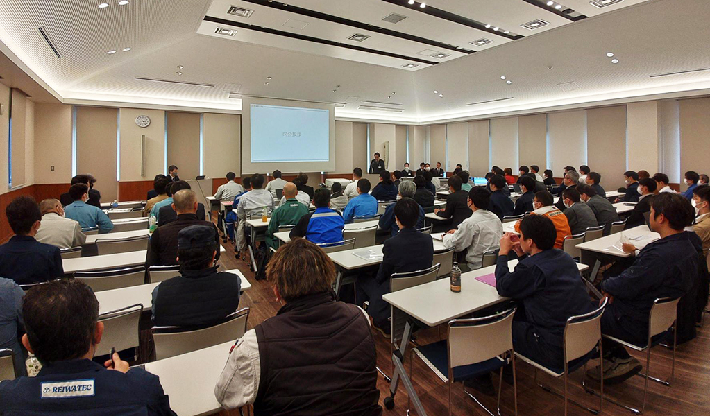 画像：安全作業説明会（京都綾部工場）